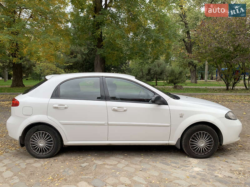 Хэтчбек Chevrolet Lacetti 2007 в Одессе фото 2 Хэтчбек Chevrolet Lacetti 2007 в Одессе