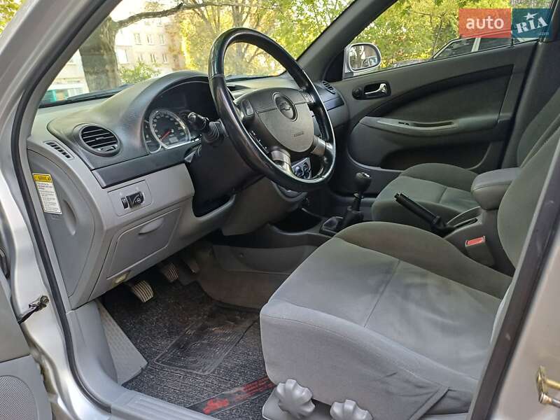 Хэтчбек Chevrolet Lacetti 2006 в Николаеве