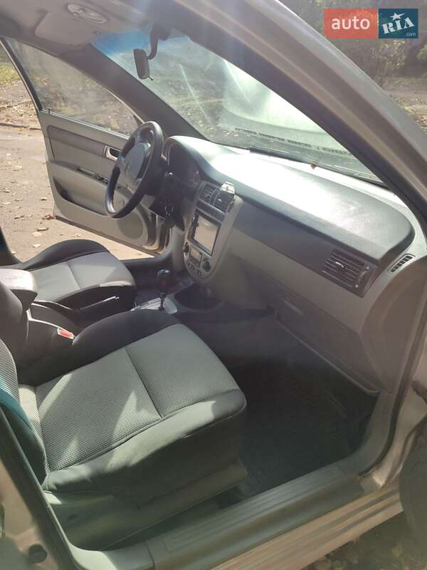 Седан Chevrolet Lacetti 2005 в Дніпрі