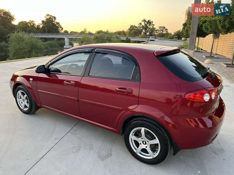 Хэтчбек Chevrolet Lacetti 2010 в Павлограде фото 21 Хэтчбек Chevrolet Lacetti 2010 в Павлограде
