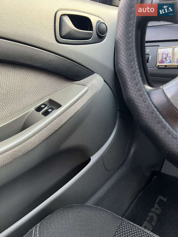 Хэтчбек Chevrolet Lacetti 2010 в Павлограде фото 31 Хэтчбек Chevrolet Lacetti 2010 в Павлограде