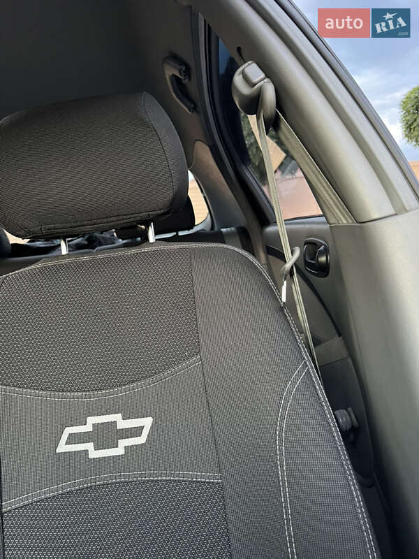 Хэтчбек Chevrolet Lacetti 2010 в Павлограде фото 75 Хэтчбек Chevrolet Lacetti 2010 в Павлограде