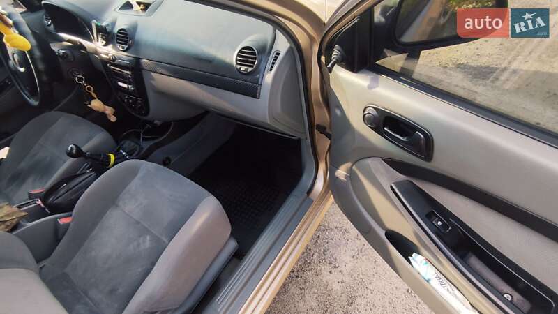 Хэтчбек Chevrolet Lacetti 2006 в Кропивницком