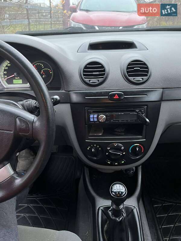 Хэтчбек Chevrolet Lacetti 2012 в Киеве