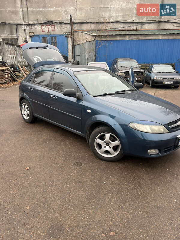 Хэтчбек Chevrolet Lacetti 2008 в Киеве фото 3 Хэтчбек Chevrolet Lacetti 2008 в Киеве
