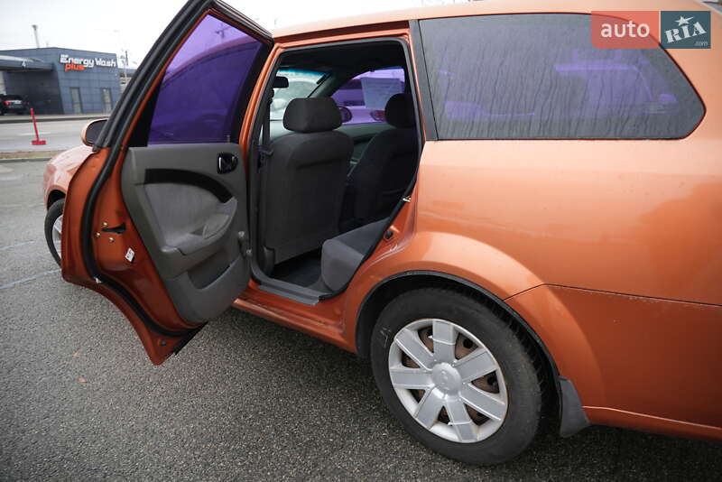 Универсал Chevrolet Lacetti 2006 в Вишневом