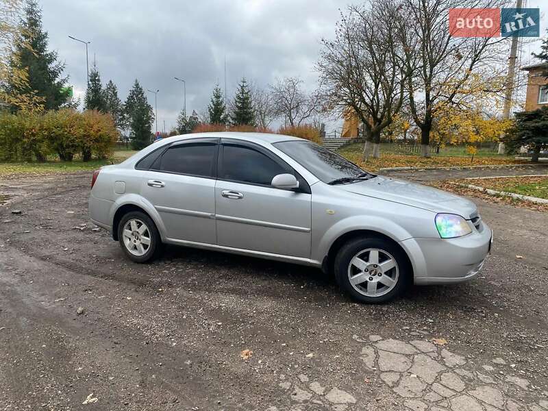Седан Chevrolet Lacetti 2004 в Николаеве