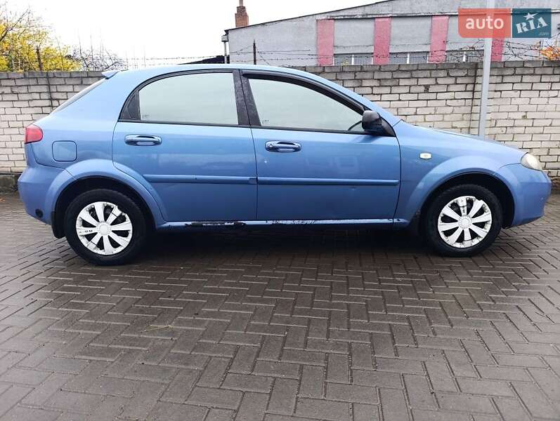 Хэтчбек Chevrolet Lacetti 2007 в Смеле фото 2 Хэтчбек Chevrolet Lacetti 2007 в Смеле