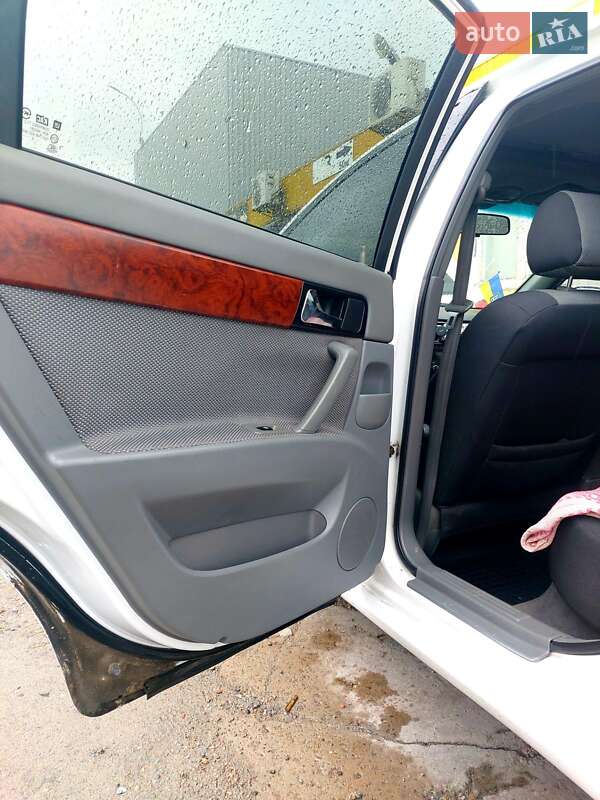 Седан Chevrolet Lacetti 2011 в Киеве