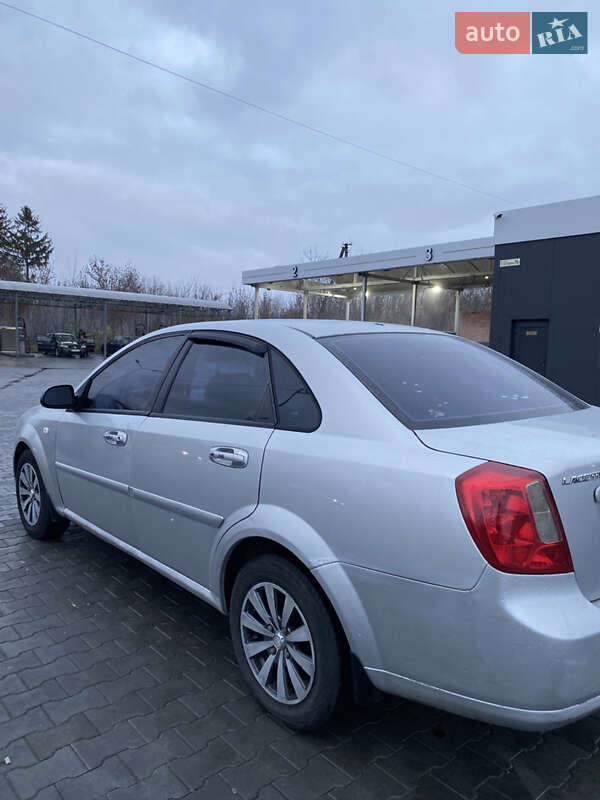 Седан Chevrolet Lacetti 2005 в Гадяче