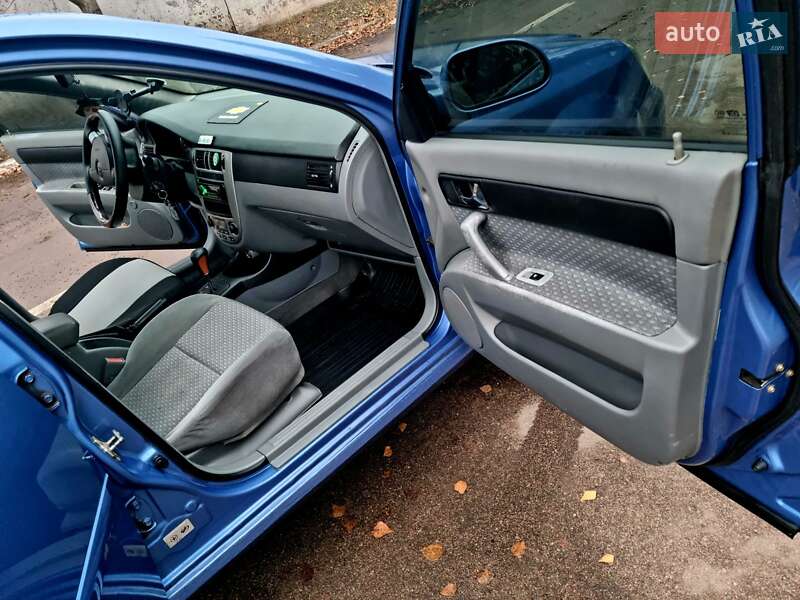 Седан Chevrolet Lacetti 2004 в Вишневому