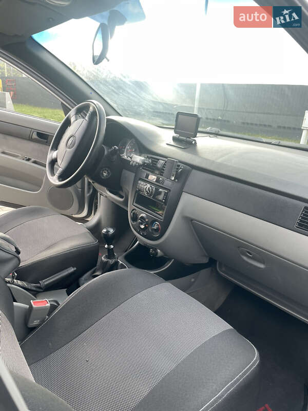 Седан Chevrolet Lacetti 2006 в Киеве фото 10 Седан Chevrolet Lacetti 2006 в Киеве