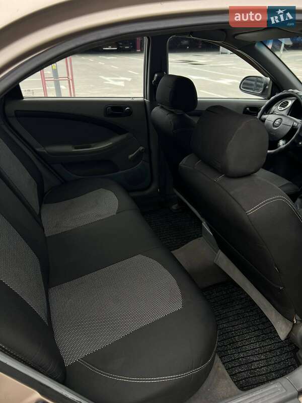 Хэтчбек Chevrolet Lacetti 2008 в Киеве