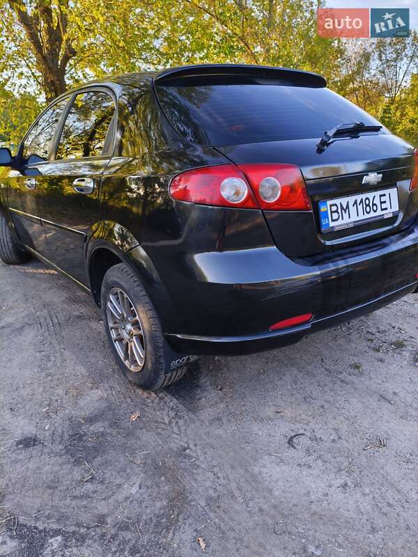 Хэтчбек Chevrolet Lacetti 2005 в Ромнах