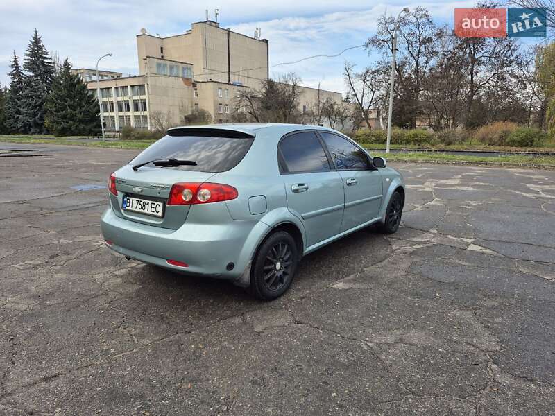 Хэтчбек Chevrolet Lacetti 2005 в Кременчуге