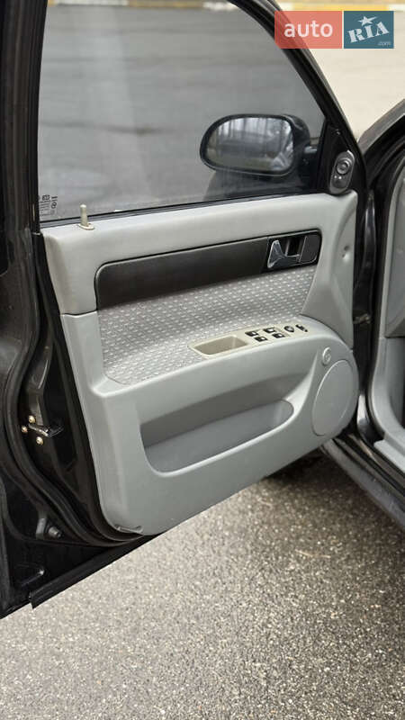 Седан Chevrolet Lacetti 2005 в Киеве