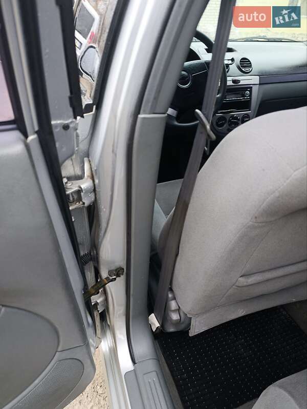 Универсал Chevrolet Lacetti 2006 в Киеве фото 32 Универсал Chevrolet Lacetti 2006 в Киеве