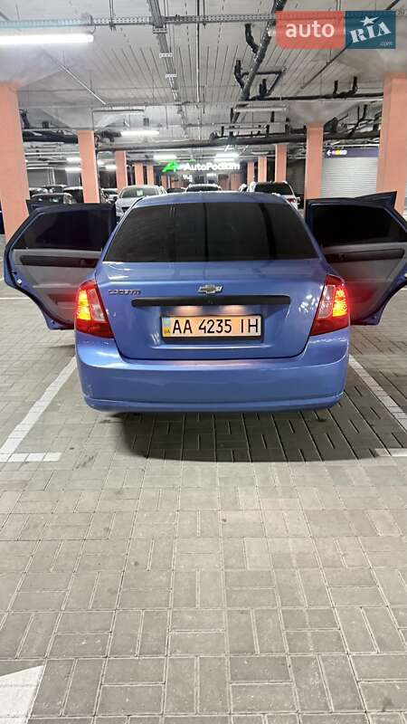 Седан Chevrolet Lacetti 2005 в Киеве