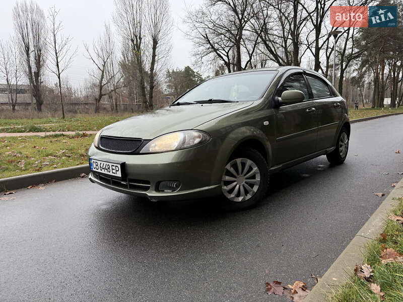 Хэтчбек Chevrolet Lacetti 2004 в Киеве фото 2 Хэтчбек Chevrolet Lacetti 2004 в Киеве