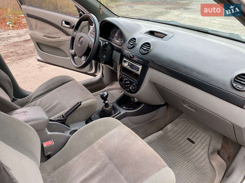 Универсал Chevrolet Lacetti 2007 в Киеве фото 10 Универсал Chevrolet Lacetti 2007 в Киеве