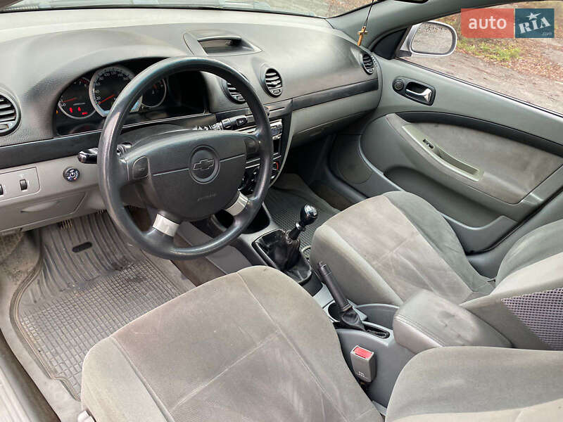 Универсал Chevrolet Lacetti 2007 в Киеве фото 11 Универсал Chevrolet Lacetti 2007 в Киеве