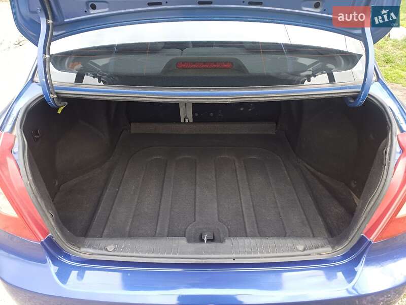 Седан Chevrolet Lacetti 2004 в Первомайске