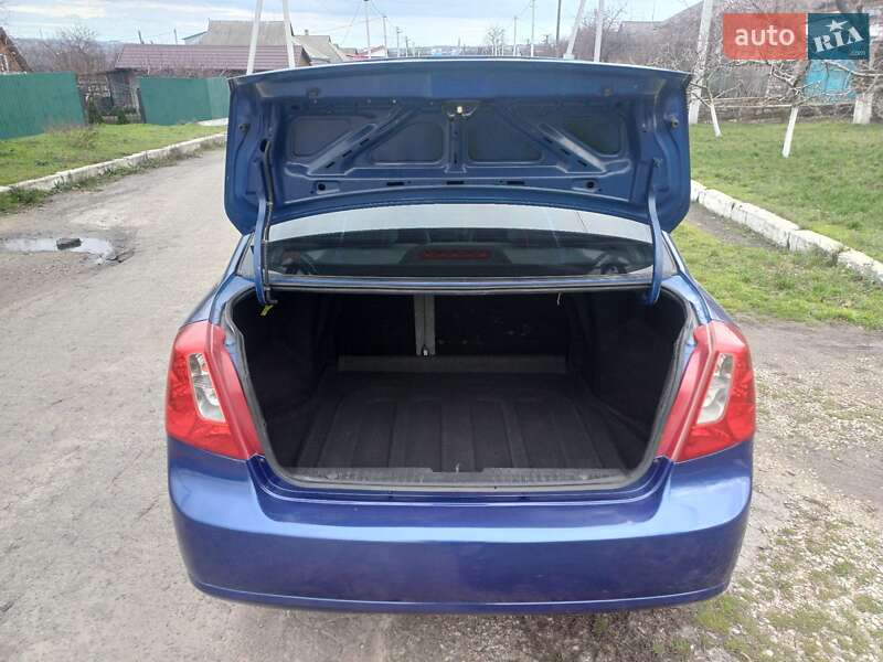 Седан Chevrolet Lacetti 2004 в Первомайске