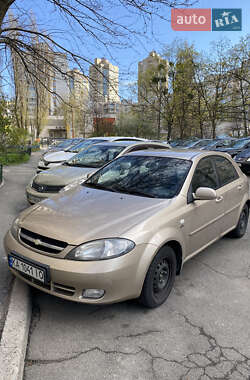 Хэтчбек Chevrolet Lacetti 2008 в Киеве