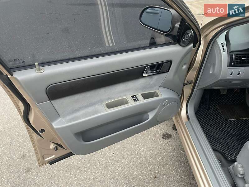 Седан Chevrolet Lacetti 2005 в Киеве фото 4 Седан Chevrolet Lacetti 2005 в Киеве