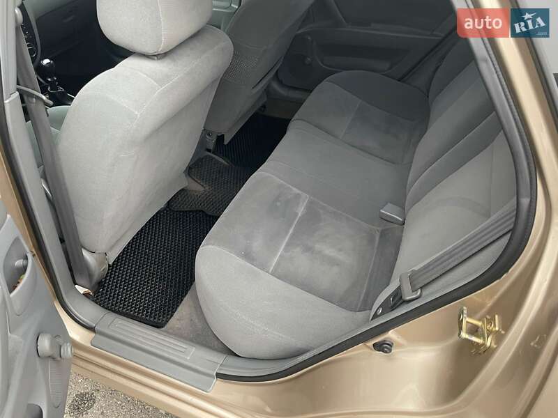 Седан Chevrolet Lacetti 2005 в Киеве фото 5 Седан Chevrolet Lacetti 2005 в Киеве