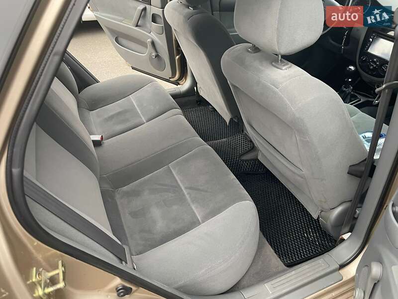 Седан Chevrolet Lacetti 2005 в Киеве фото 9 Седан Chevrolet Lacetti 2005 в Киеве