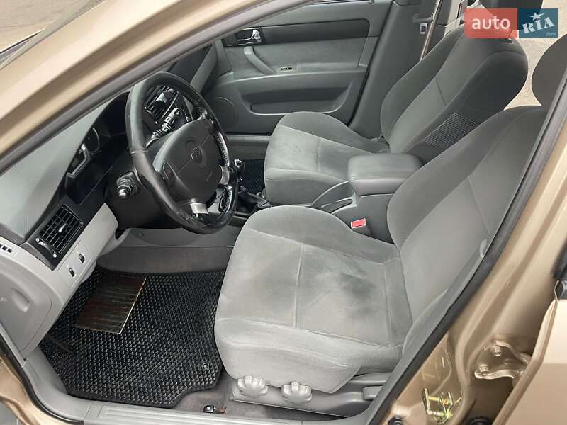 Седан Chevrolet Lacetti 2005 в Киеве фото 10 Седан Chevrolet Lacetti 2005 в Киеве