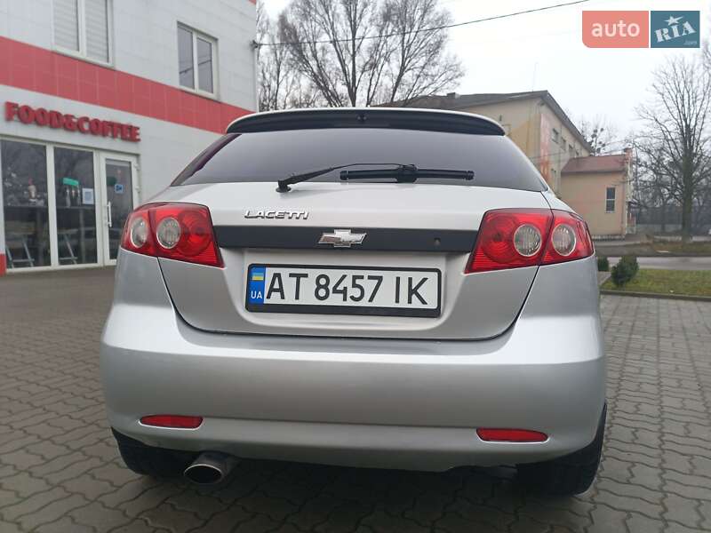 Хэтчбек Chevrolet Lacetti 2008 в Калуше