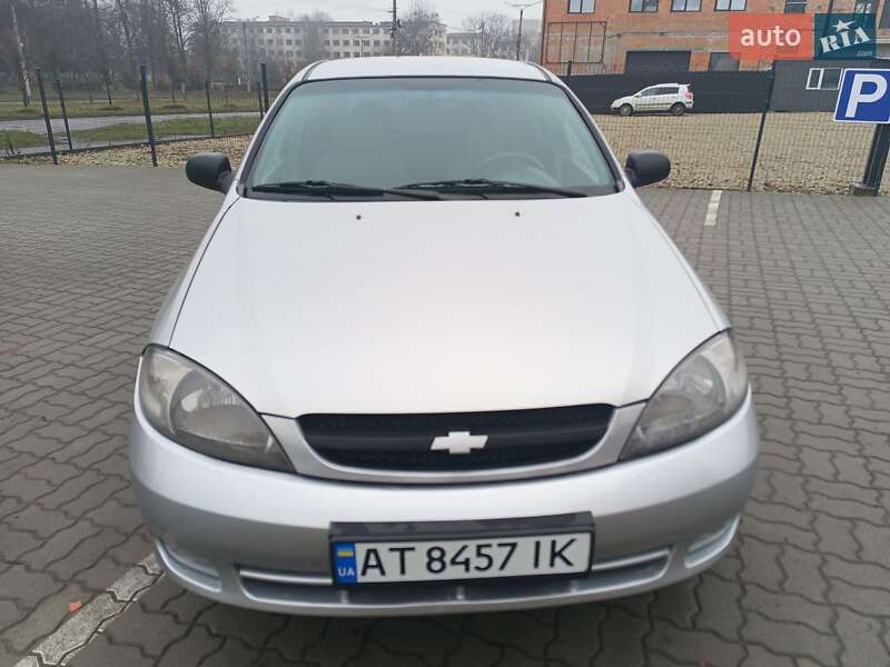Хэтчбек Chevrolet Lacetti 2008 в Калуше
