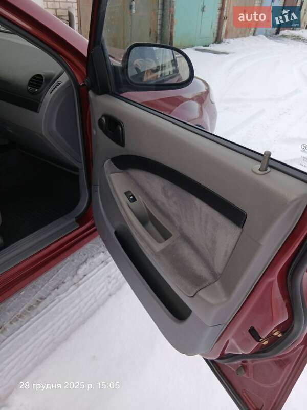 Хэтчбек Chevrolet Lacetti 2006 в Кременчуге фото 9 Хэтчбек Chevrolet Lacetti 2006 в Кременчуге