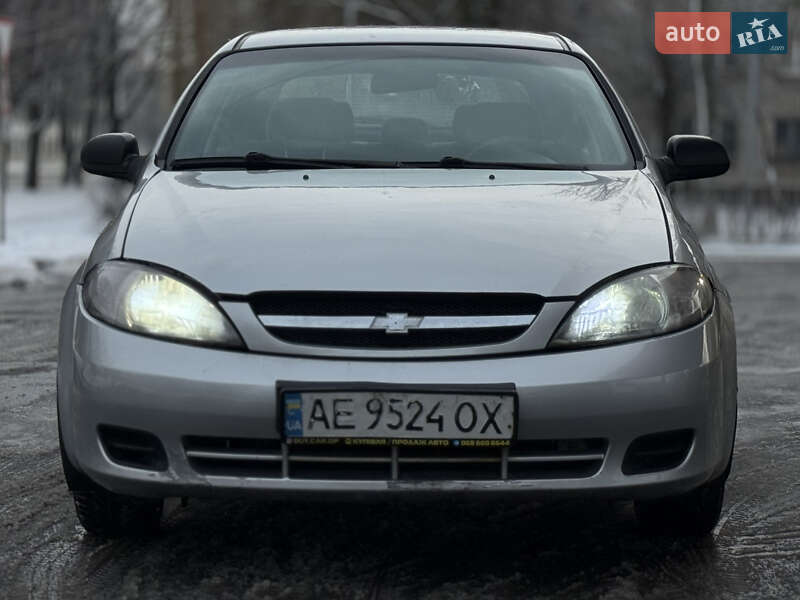 Хетчбек Chevrolet Lacetti 2004 в Дніпрі