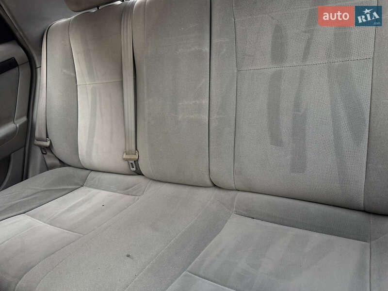 Хетчбек Chevrolet Lacetti 2004 в Дніпрі