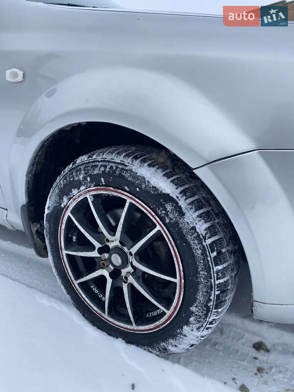 Седан Chevrolet Lacetti 2005 в Чернигове