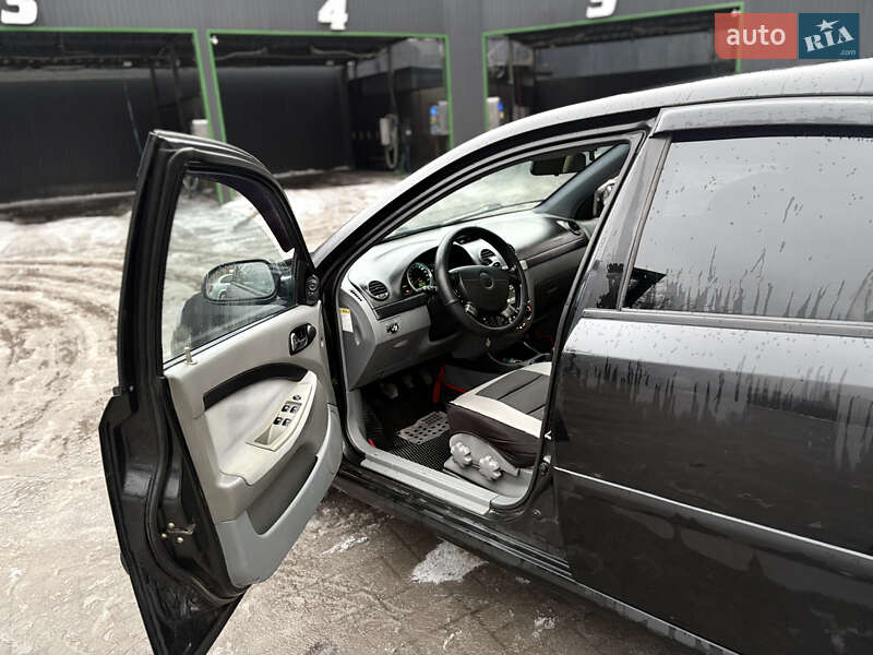 Хэтчбек Chevrolet Lacetti 2005 в Запорожье