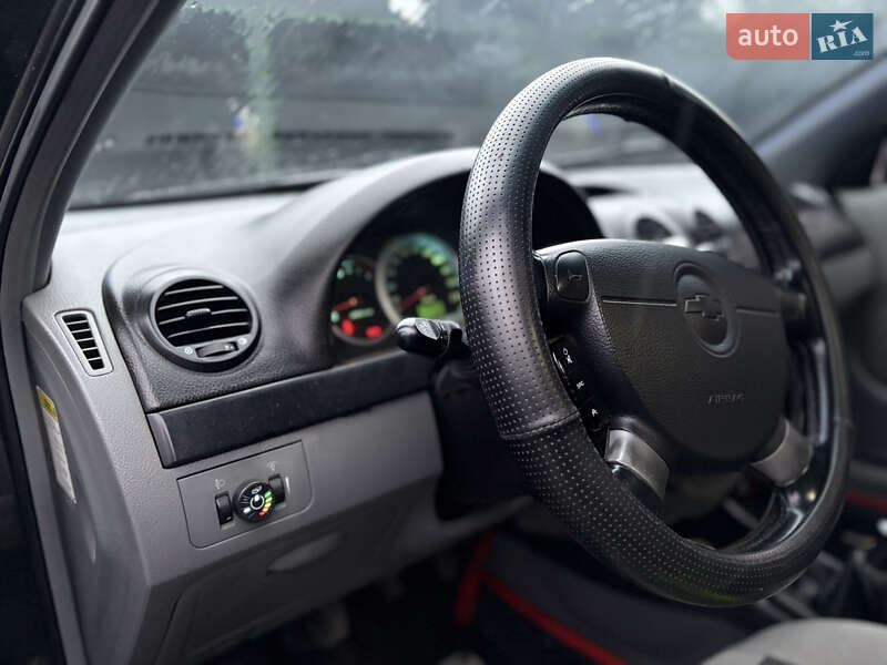 Хэтчбек Chevrolet Lacetti 2005 в Запорожье
