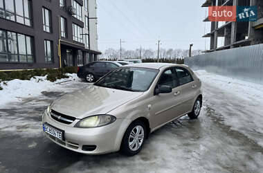 Хетчбек Chevrolet Lacetti 2010 в Львові