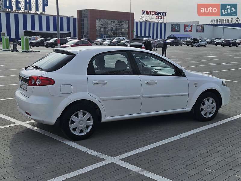 Хэтчбек Chevrolet Lacetti 2006 в Одессе фото 11 Хэтчбек Chevrolet Lacetti 2006 в Одессе