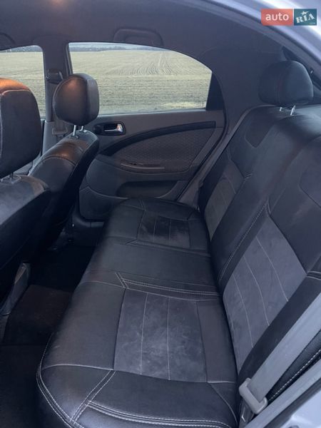 Хэтчбек Chevrolet Lacetti 2005 в Кропивницком