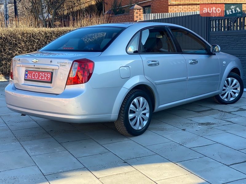 Седан Chevrolet Lacetti 2008 в Харькове