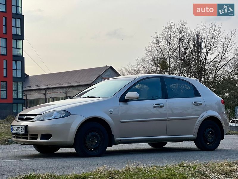 Хэтчбек Chevrolet Lacetti 2011 в Львове
