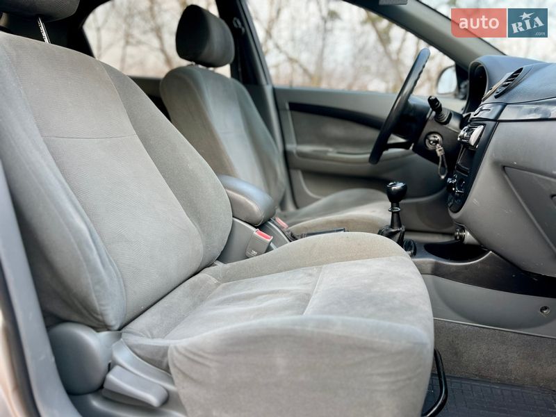 Хэтчбек Chevrolet Lacetti 2011 в Львове