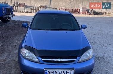 Хэтчбек Chevrolet Lacetti 2005 в Киеве