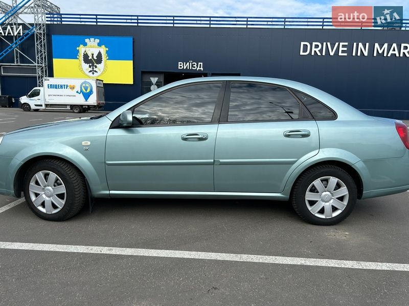 Седан Chevrolet Lacetti 2004 в Чернигове
