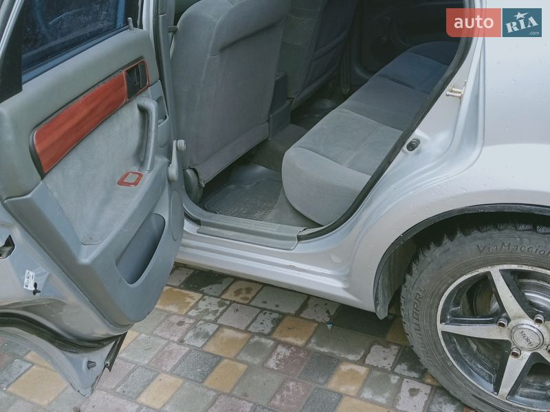 Седан Chevrolet Lacetti 2006 в Дубно