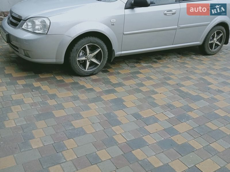 Седан Chevrolet Lacetti 2006 в Дубно